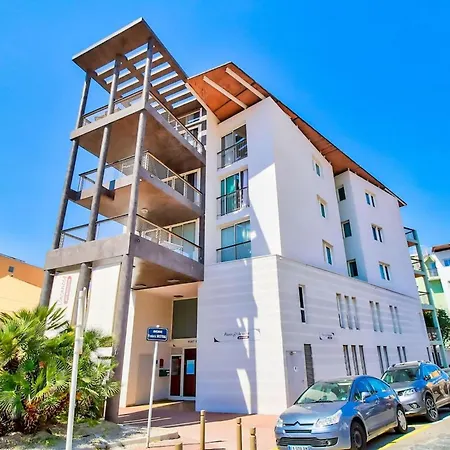 Apartmán Vauban Superbe T2 Avec Vue Port De Gamme Clim Parking Prive Wi-fi