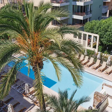 Vauban Superbe T2 Avec Vue Port De Gamme Clim Parking Prive Wi-fi * Antibes